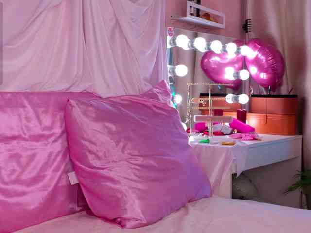 Jolly_Belle webcam