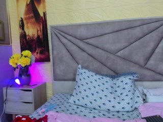 Esmeralda-Oik Porn Show