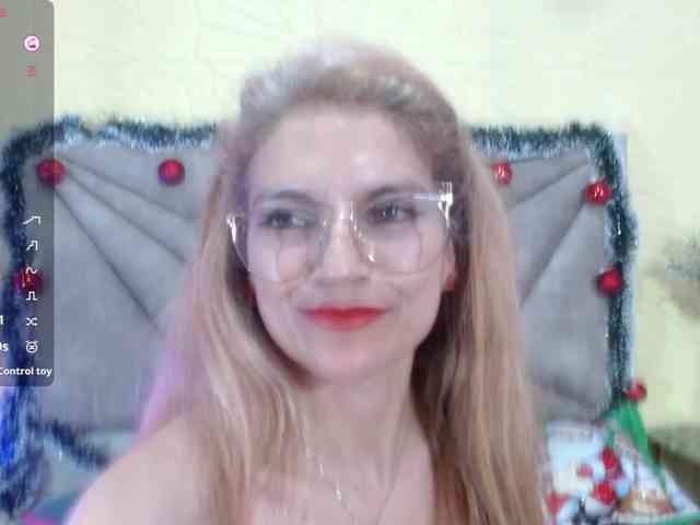 Esmeralda-Oik webcam