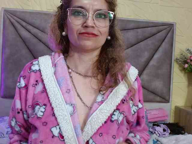 Esmeralda-Oik Esmeralda-Oik