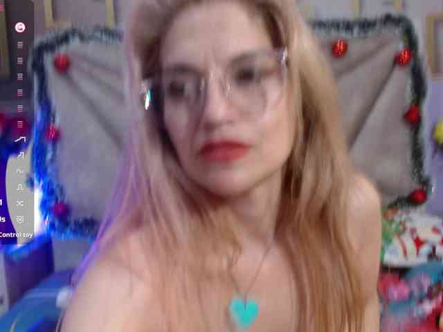 Esmeralda-Oik webcam