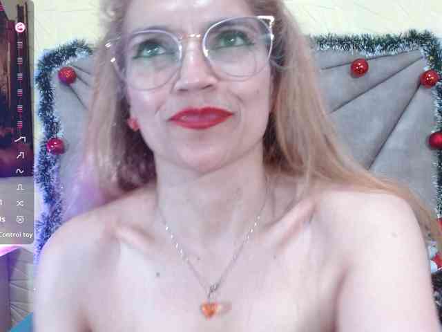 Esmeralda-Oik webcam