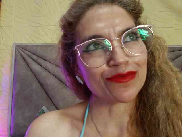 Esmeralda-Oik webcam