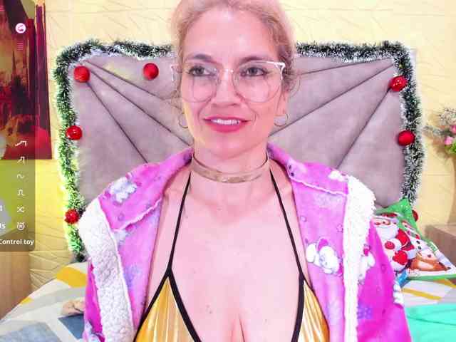 Esmeralda-Oik webcam