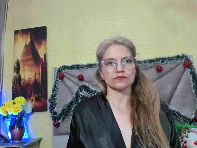 Esmeralda-Oik Esmeralda-Oik