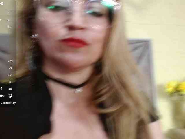 Esmeralda-Oik webcam