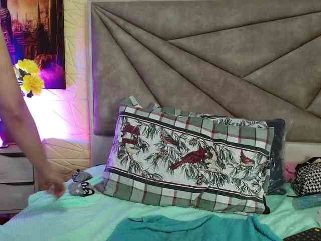 Esmeralda-Oik webcam