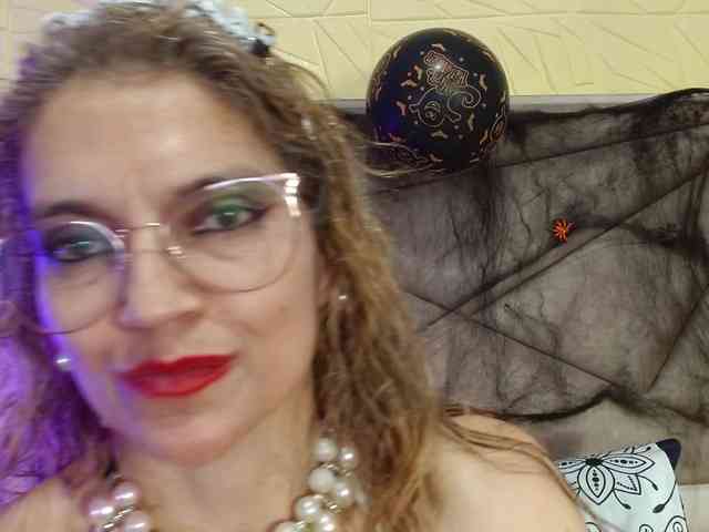 Esmeralda-Oik webcam