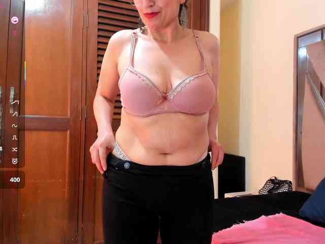 Esmeralda-Oik webcam