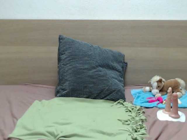 ZoeKhalifa's BongaCams show and profile