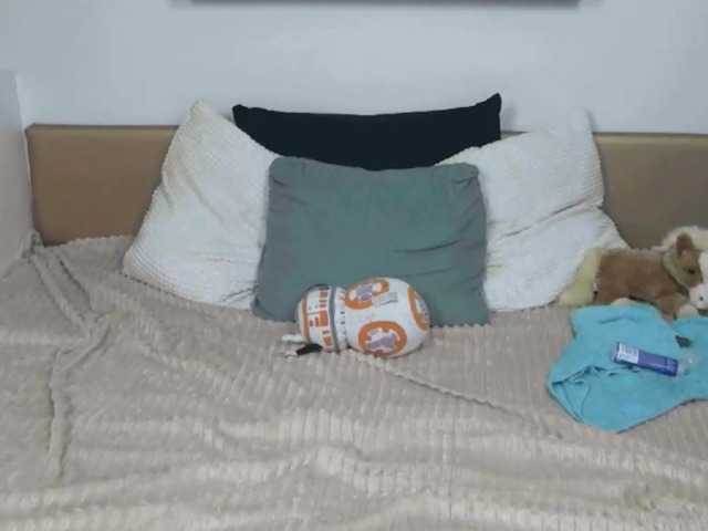 ZoeKhalifa's BongaCams show and profile