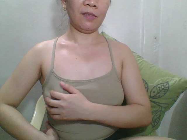 Sexynipps's BongaCams show and profile