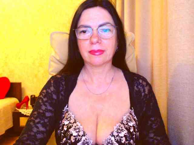 Monica-1203 webcam
