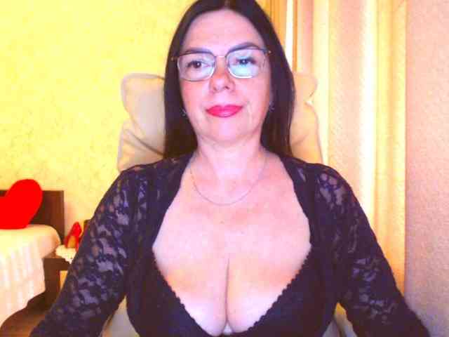 Monica-1203 webcam