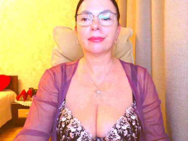 Monica-1203 webcam