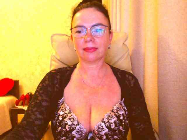 Monica-1203 webcam