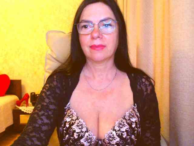 Monica-1203 webcam