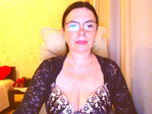 Monica-1203 webcam