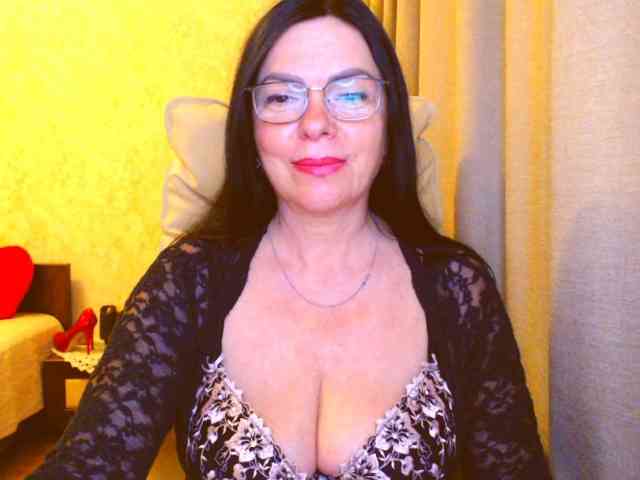 Monica-1203 webcam