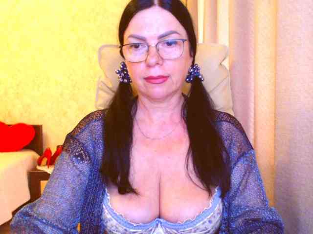 Monica-1203 webcam