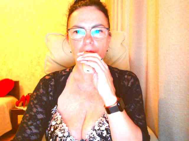 free live video chat Monica-1203