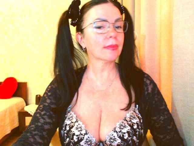 Monica-1203 webcam