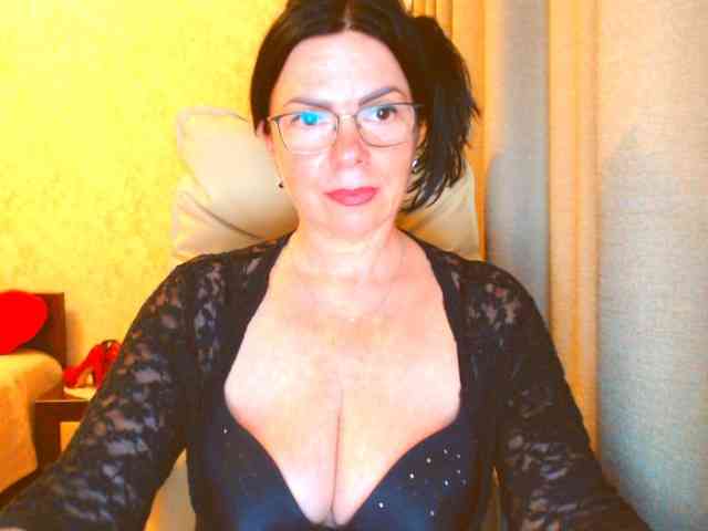 Monica-1203 webcam