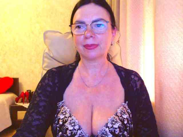 Monica-1203 webcam
