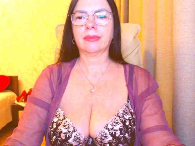Monica-1203 webcam