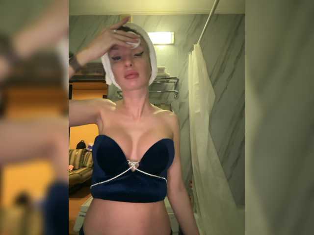 Explore BongaCams's GoldPussy69 GoldPussy69 from BongaCams