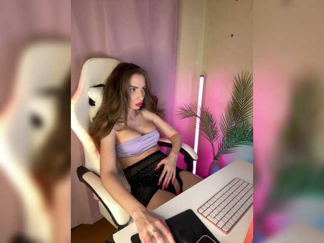 GoldPussy69's BongaCams show and profile