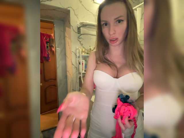 GoldPussy69's BongaCams show and profile