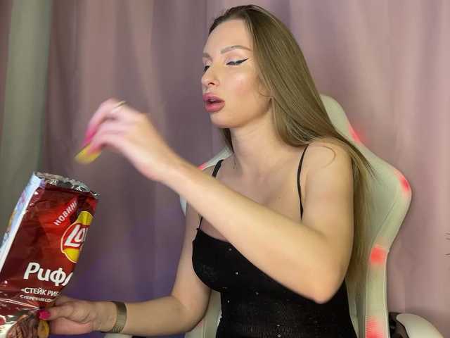 GoldPussy69's BongaCams show and profile