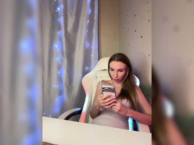 GoldPussy69 live cam