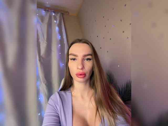 GoldPussy69 webcam