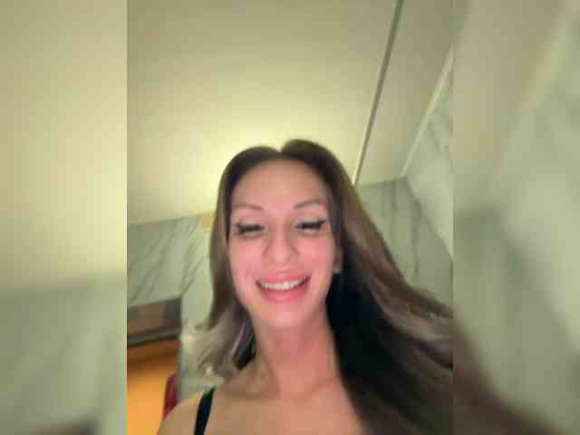 GoldPussy69 webcam