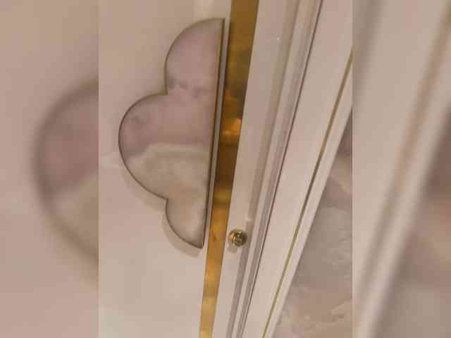 GoldPussy69 webcam