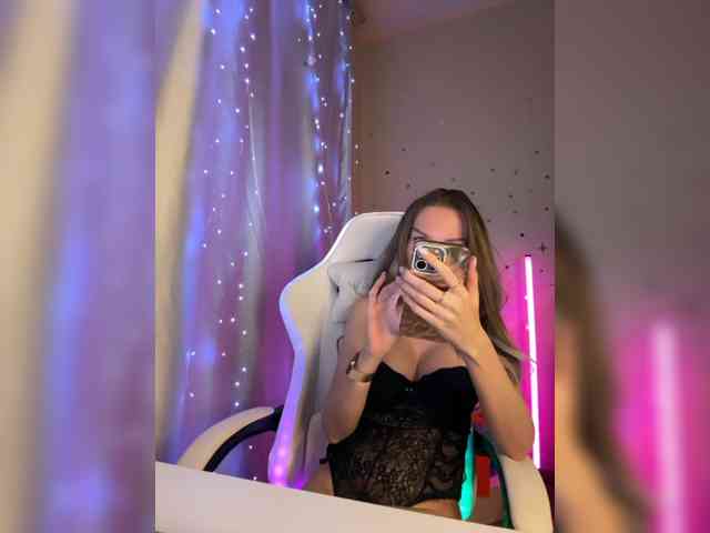 GoldPussy69 webcam