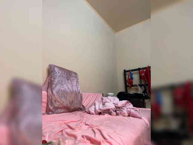 GoldPussy69 webcam