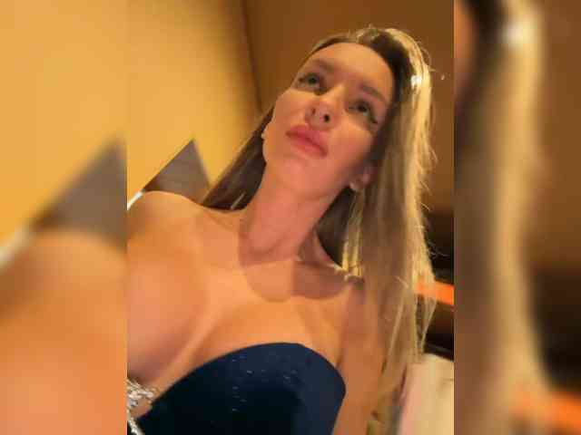 GoldPussy69 webcam