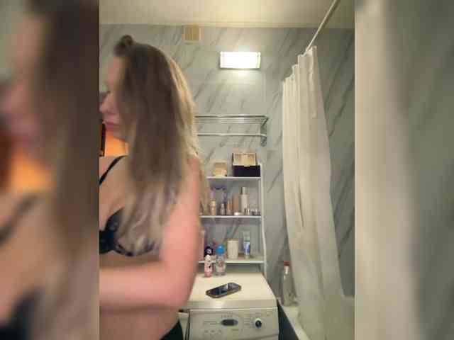 GoldPussy69 webcam