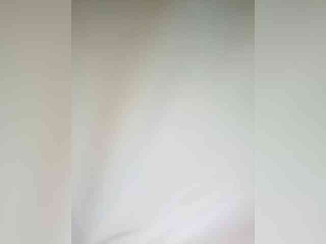GoldPussy69 webcam