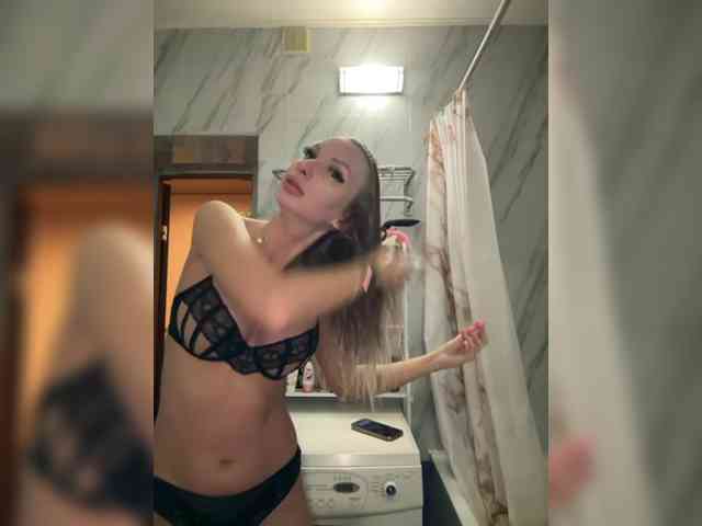 GoldPussy69 webcam