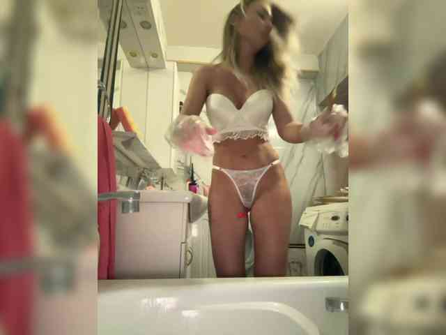 Модель: GoldPussy69