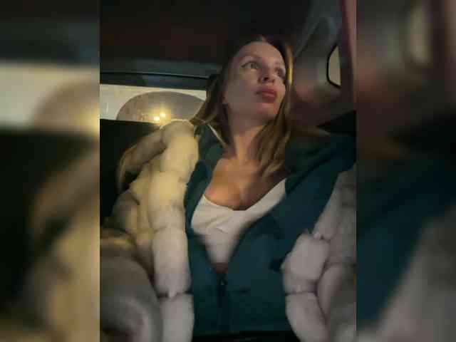 GoldPussy69 webcam