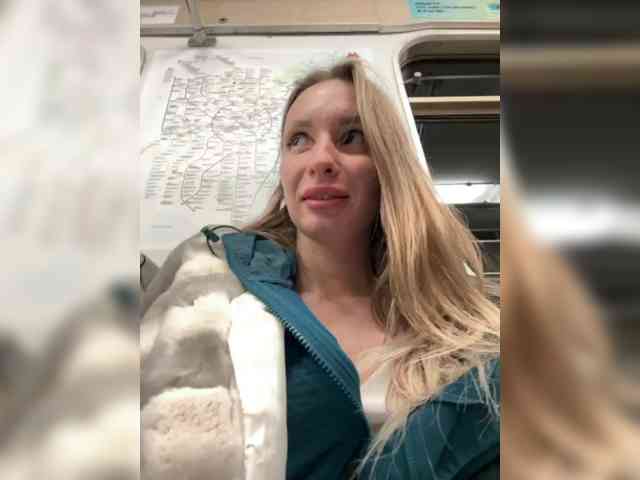 GoldPussy69 webcam