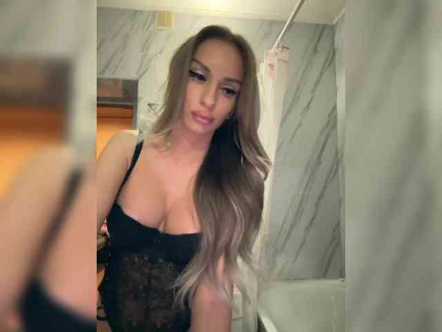 GoldPussy69 webcam