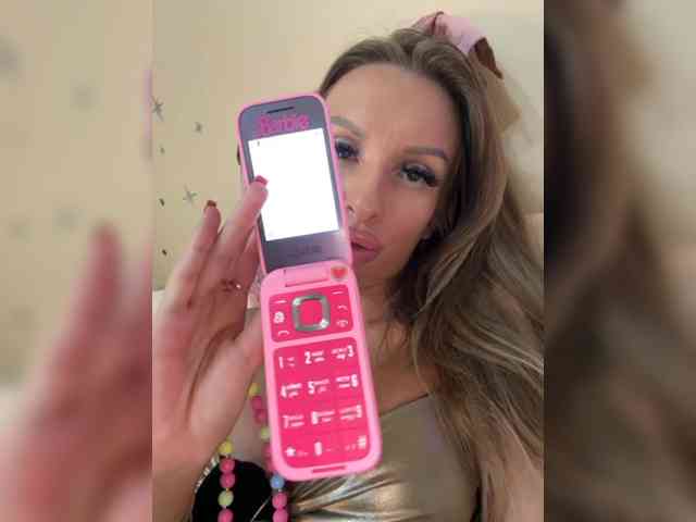 GoldPussy69 webcam