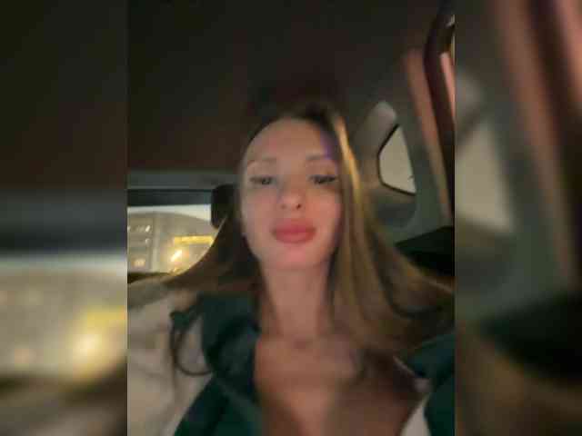 GoldPussy69 webcam