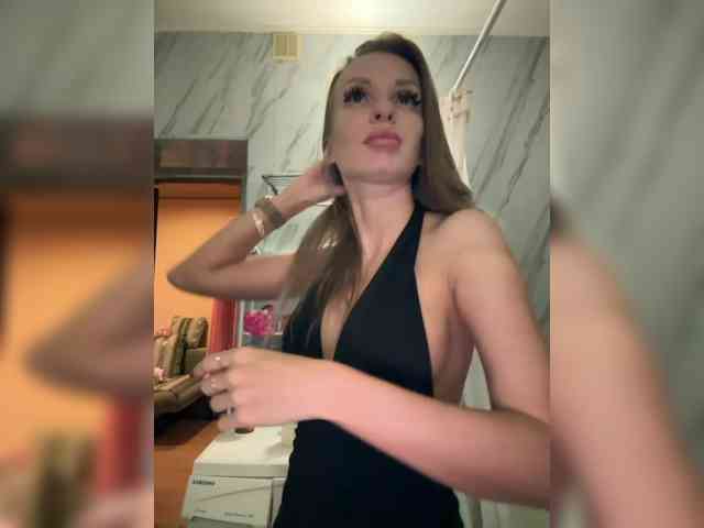 GoldPussy69 webcam